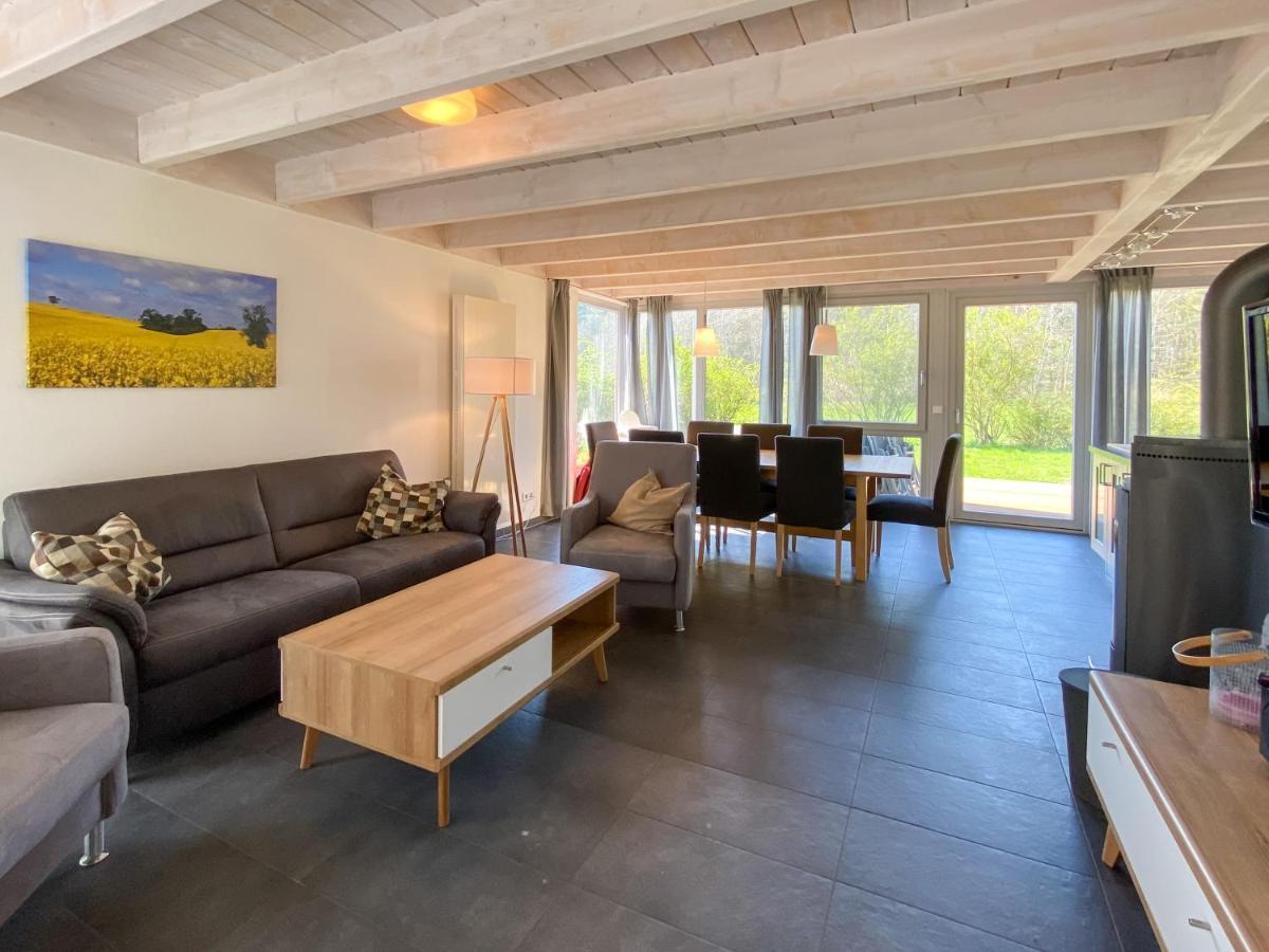 Ferienhaus Wiesengefluester W10 - Mit Sauna, Kamin Und Garten Röbel エクステリア 写真