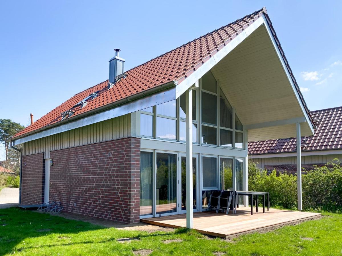 Ferienhaus Wiesengefluester W10 - Mit Sauna, Kamin Und Garten Röbel エクステリア 写真